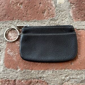 DESIGNERS GUILD coin purse Black caviar leather with zipper and ring